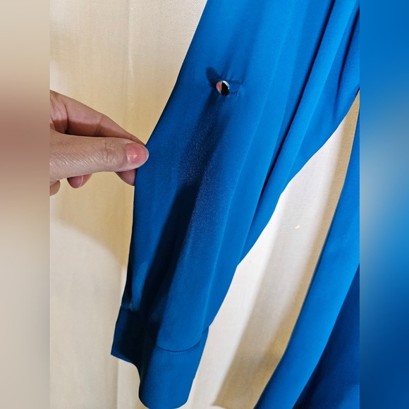 2/$20 New Directions XL Hi Lo Top - Picture 7 of 8